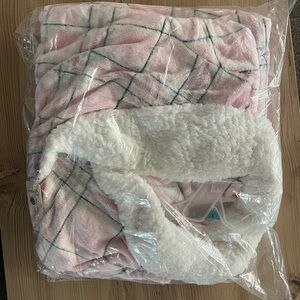 Cozy Pink and White Plaid Blanket